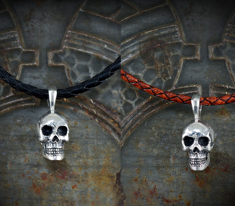 Silver skull pendant, Human skeleton necklace for men, Memento mori jewelry, Handcrafted skull immagine 9