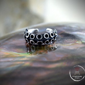 Sterling Silver Fake Septum Ring: Octopus Tentacle Clip-On
