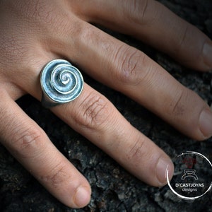 Celtic spiral ring for men, Silver signet ring, Viking jewelry