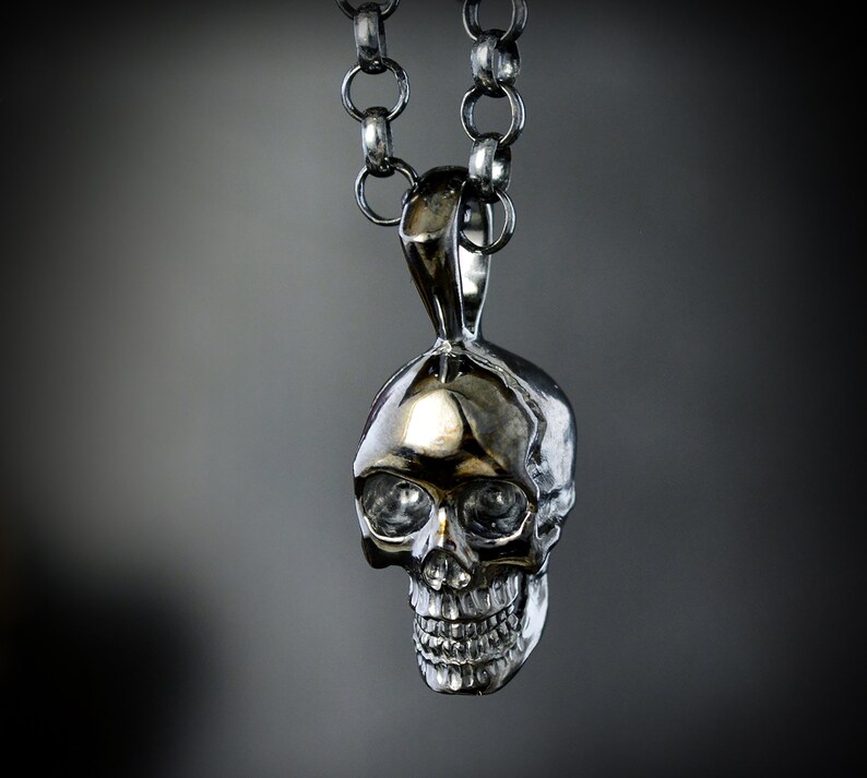 Silver skull pendant, Human skeleton necklace for men, Memento mori jewelry, Handcrafted skull immagine 6