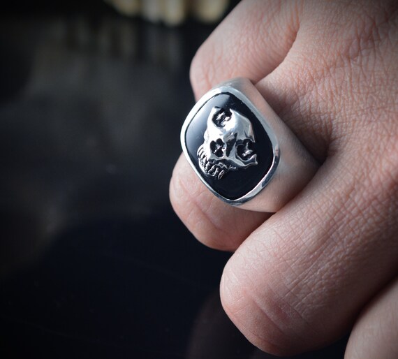 Black wolf ring best sale