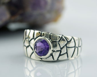 Square Silver Ring with cracked textures and Stunning Amethyst Stone, Custom rignet ring for women and men