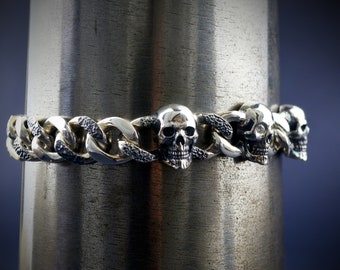 Pulsera de cadena cubana con tres calaveras, hecha a mano en plata de ley maciza,