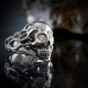 Silver skull ring Cthulhu, Skull with natural stones, Badass jewelry, Memento mori