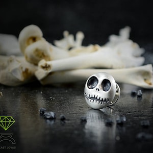 Halloween jewelry, Jack Skellington silver pin, Sterling Skull brooch