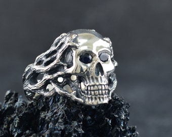 Solid silver ocean skull ring with natural rubies and rustic textures, Lovecraft ring, Memento mori ring