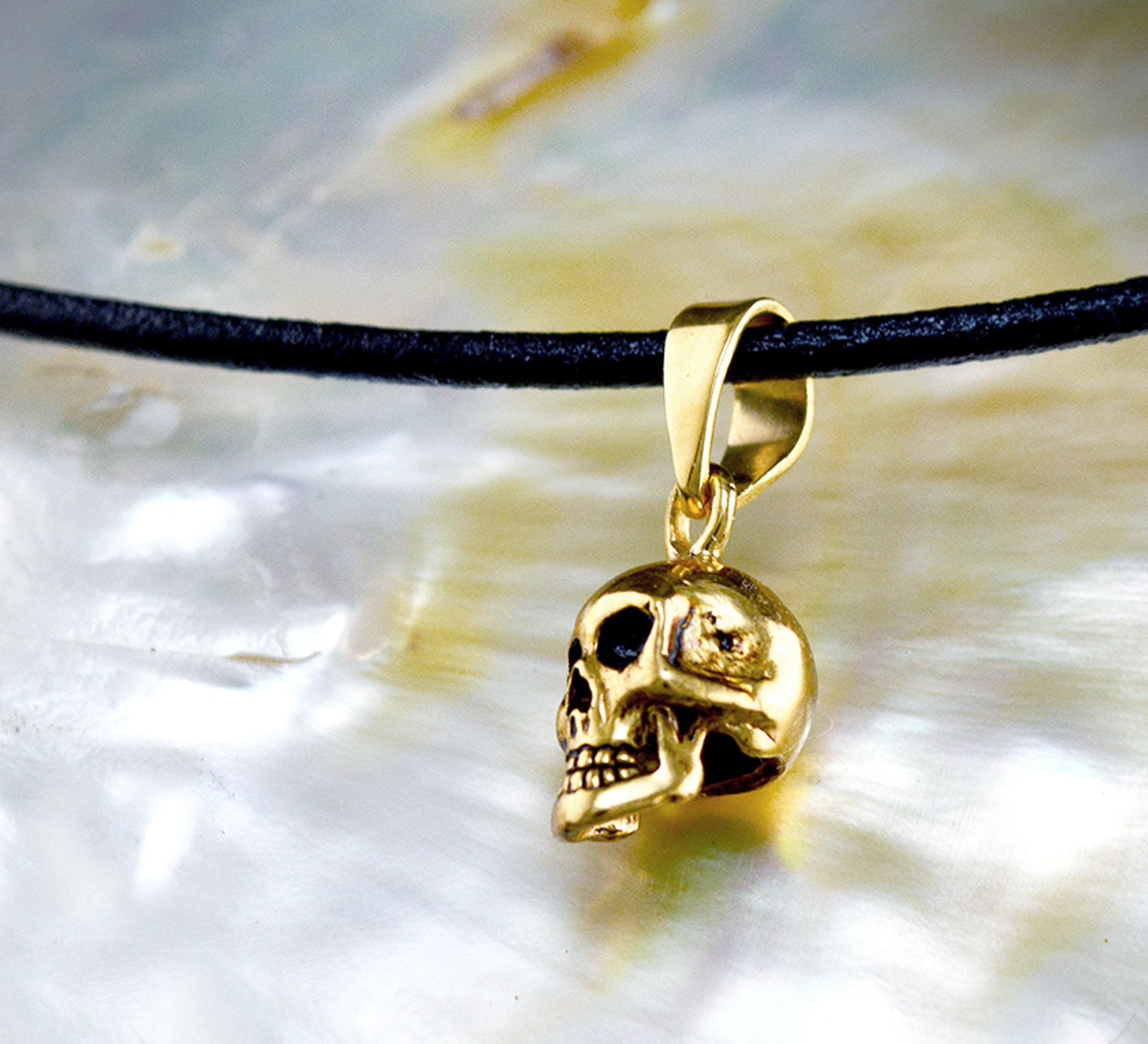 Gold skull pendant, 18K and 14k gold 