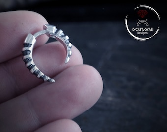 Pendiente de Aro  Plata  pequeño Cuerno Dragón, Falso dilatador plata, Aro hueso plata, Cuerno de plata