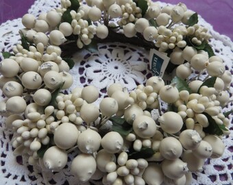 white candle rings