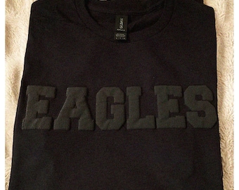 Camiseta con nombre de equipo personalizado, estampado abullonado, estampado en relieve, camiseta de mascota, regalo para mamá, camiseta con espíritu escolar, regalo de Navidad