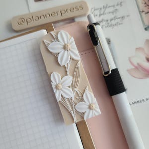 Floral Journal Clip – Neutral Taupe & White Handmade Page Holder