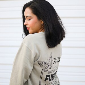 Mariposa Sweatshirt Latina Sweatshirt Streetwear Sweatshirt Latina Owned Spanish Sweatshirt image 3