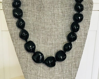 NCAA Iowa Hawkeyes Go Nuts Kukui Nut Lei Necklace