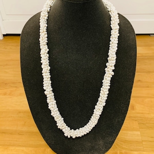 Hawaii White Mongo Shell Lei Necklace With Natural Kukui Nuts