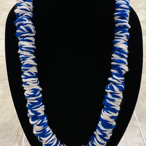 Hawaii Two Color Spiral Yarn Lei