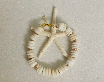 Hawaii Genuine Puka Shell Bracelet With Gold Plated Beads