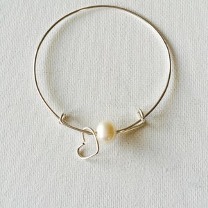 Grande 9-10mm scelta di colore acqua dolce perla e cuore fascino sterlina filo d'argento regolabile braccialetto