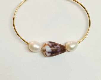 Freshwater Pearl And Hawaii Cone Shell Gold Wire Bangle Bracelet