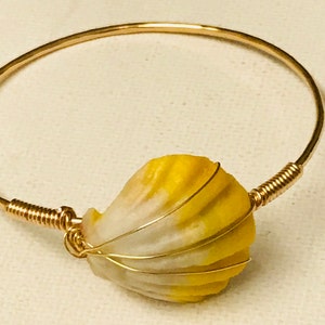 Hawai‘i Sunrise Shell Gold Or Silver Wire Hammered Bangle Bracelet