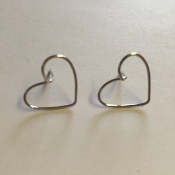 Silver Heart Minimalist Wire Earring Studs