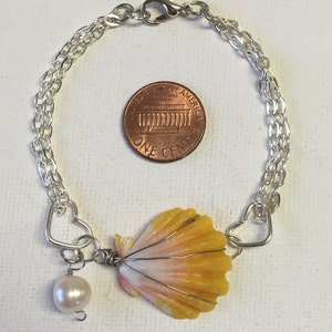 Hawaii Sunrise Shell Silver Wire Hearts And Chain Bracelet With Freshwater Pearl image 3