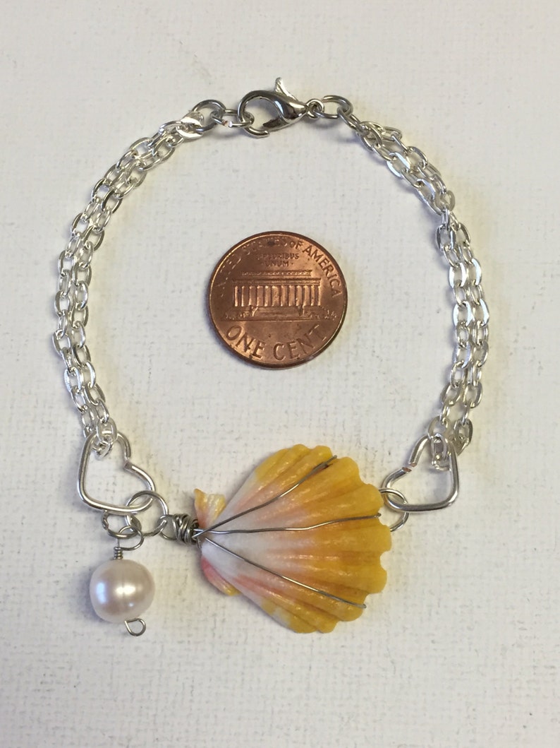 Hawaii Sunrise Shell Silver Wire Hearts And Chain Bracelet With Freshwater Pearl image 3