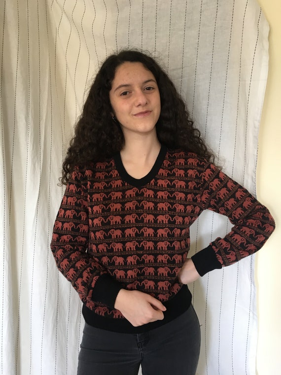 1970s novelty knit sweater/1930s 1940s style novel