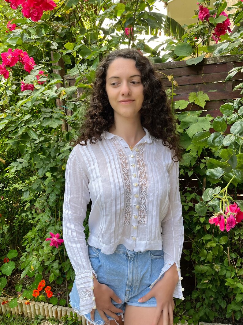 French antique Edwardian Victorian cotton lacy white blouse image 2