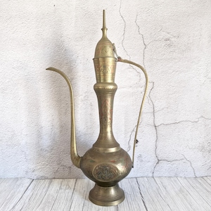 Tetera Dallah de latón vintage, cafetera turca, decoración marroquí para el hogar, jarra árabe con botella de genio, jarra de metal, centro de mesa decorativo