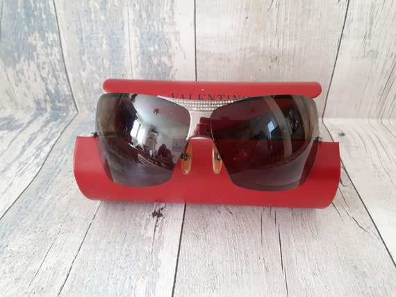 Rare vintage sunglasses women in sunglasses case