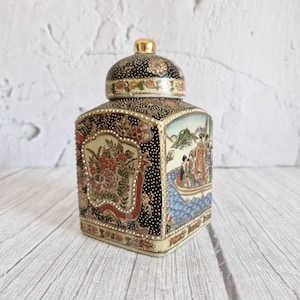 Pote de gengibre de porcelana Satsuma, cerâmica japonesa vintage, pote quadrado com cena de gueixa, caixa de chá com esmalte dourado, recipiente de cerâmica com tampa