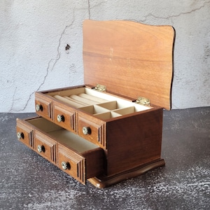 HOUTEN SIERADENDOOS met lade, vintage kofferbak met deksel, organizer met gevoerde ringen, kleine kist, tafelstuk snuisterijdoosje