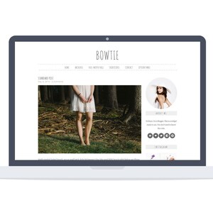 以下が含まれることがあります： 白いドレスと白い帽子を被った女性が森の中に立っています。画像は「標準投稿」というタイトルのブログ記事からのものです。