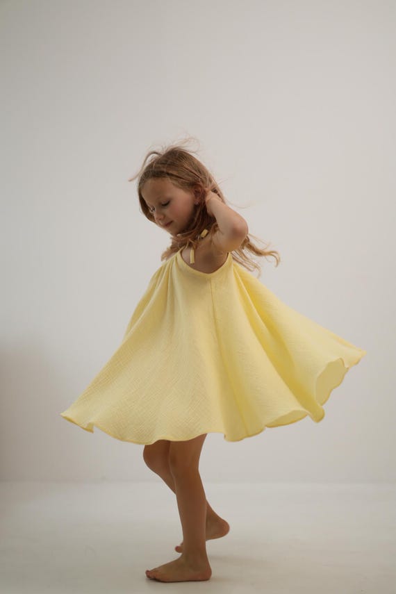 Butter-yellow muslin dress Butter-yellow muslin dress