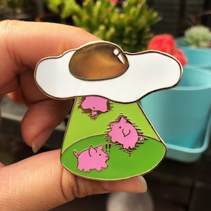 Eggstraterrestrials (Glow In The Dark) pin