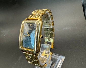 Vintage Women’s Fendi 920L Two-Tone Gold + Stainless Steel Watch. Vintage Fendi Ref: 920L Ladies Watch – Two-tone, Black Dial  main image 4
