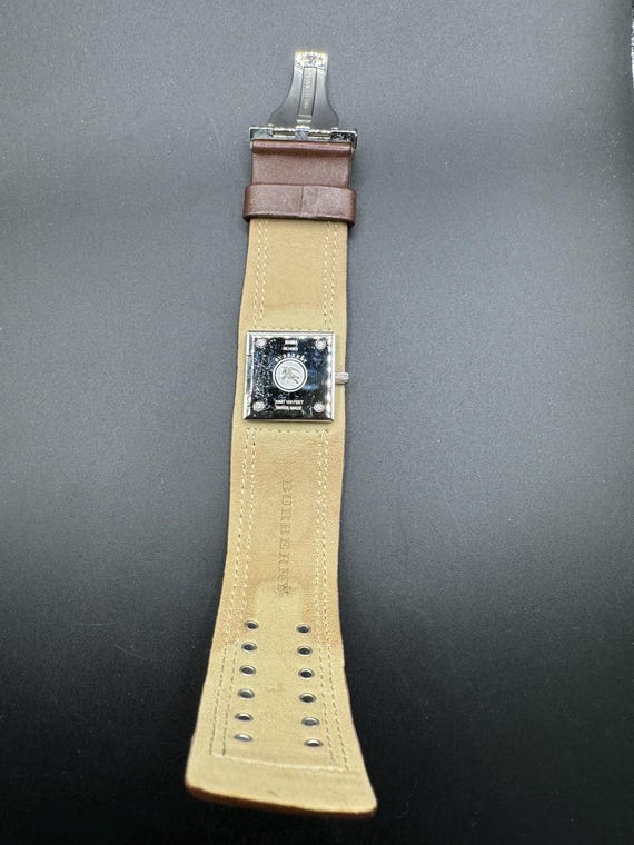 Burberry Watch - Etsy display picture 1