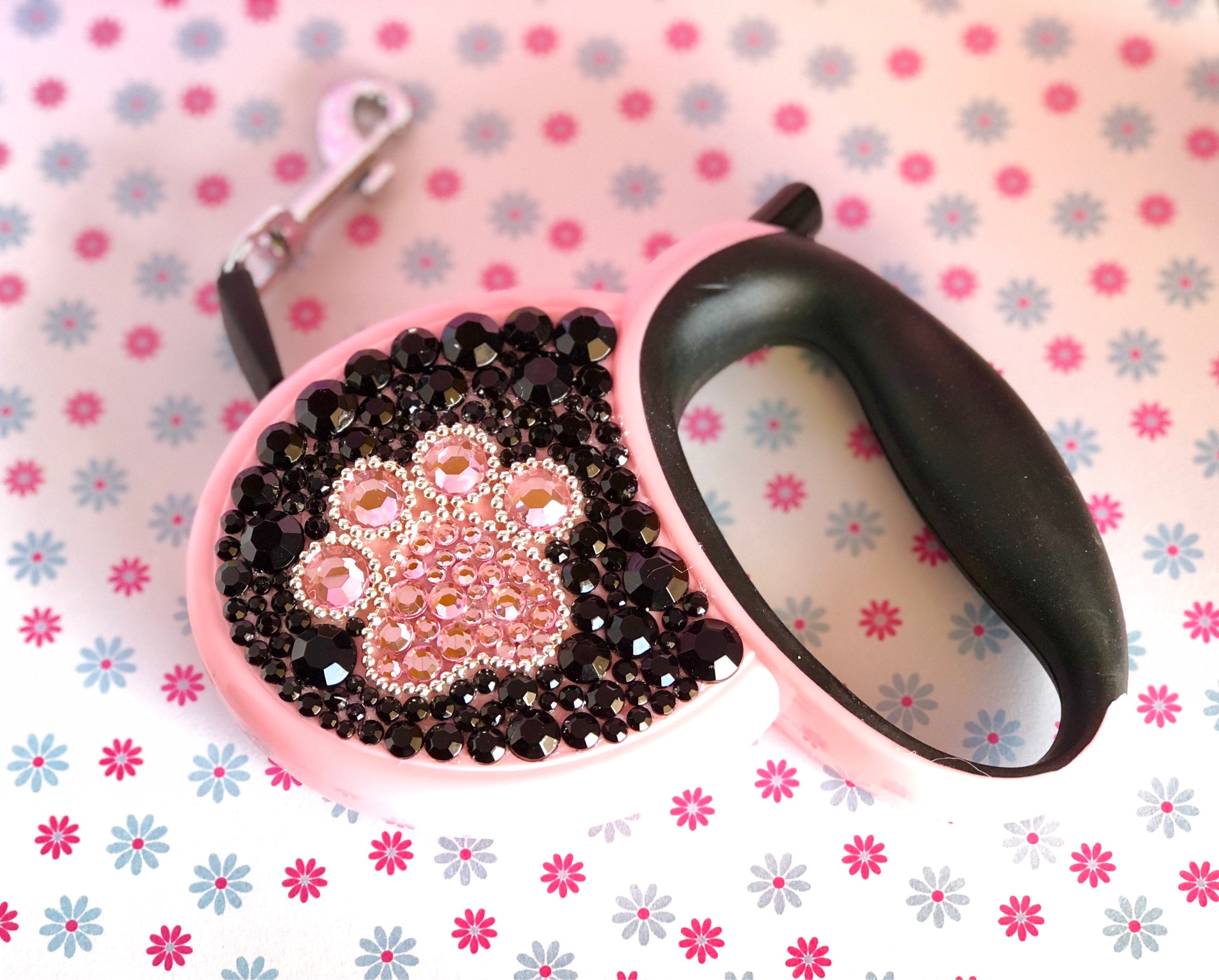 cute retractable dog leash