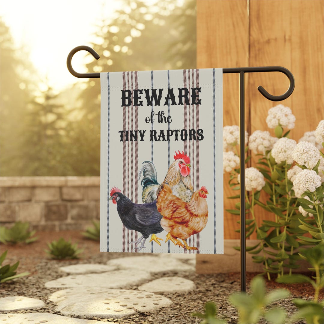 Panneau Humoristique En Métal - Tiny Raptors Chicken Coop - 20,3 X 30,5