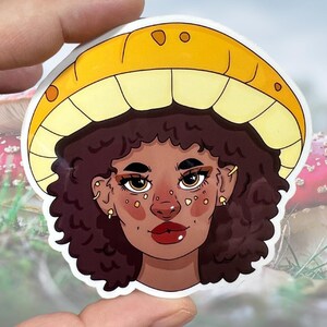 Autocollant résistant à l'eau jaune champignon fille | Art de haute qualité Witchy Witch Witches Crystals Divination Moon Mélanine Champi