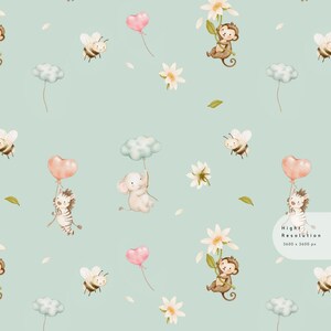 Può includere: Motivo ripetuto su sfondo azzurro con illustrazioni ad acquerello di una zebra con un palloncino a forma di cuore rosa, una scimmia su un fiore, un elefante bianco con una nuvola e api. Fiori bianchi e foglie verdi sparse.