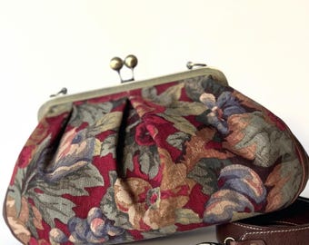 Linen Kiss Lock Handbag, Limited Edition Retro Clutch, Handmade Vintage-Style Bag with Leather Handle, Leather Bag, Ready to Ship