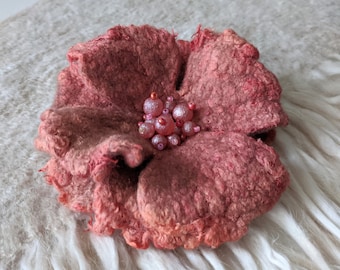 Pink Felt Brooch, Flower Brooch, Felt rose, Wool Handmade Brooch, Valentine’s Day, Embroidered Pin Brooch, Gift for women, Ready to ship