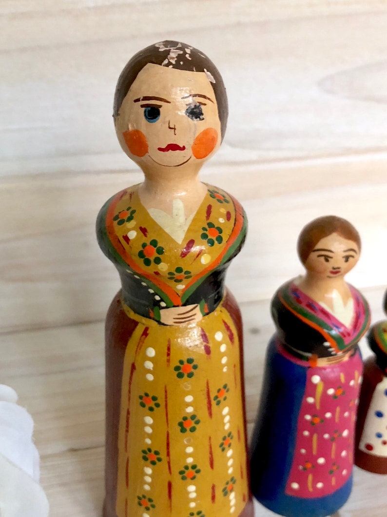 holiday nesting dolls