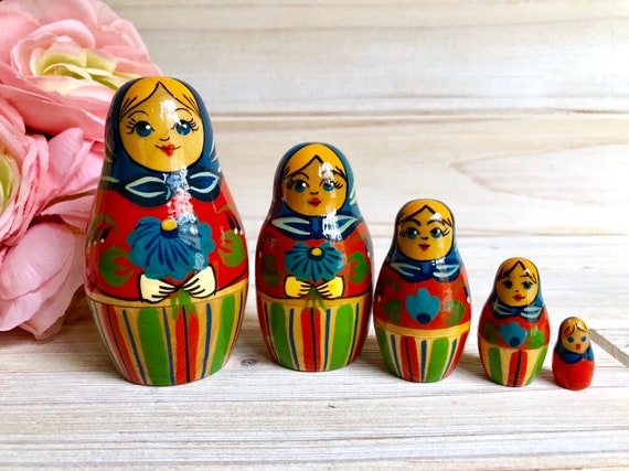 christmas nesting dolls