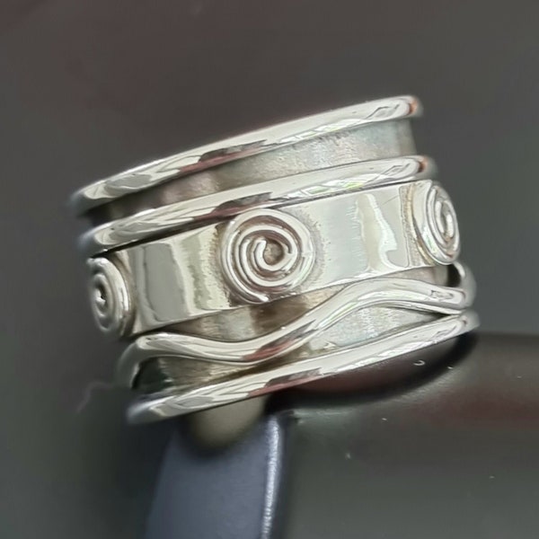 Spiral Spinner Ring, Silver Spinning Ring, US 7 UK N1/2, Wide Thumb Ring, Meditation Ring, Mens Spinner Ring, Women's Ring, Mistry Gems,SP24
