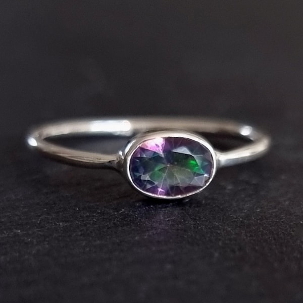 Sierlijke mystieke topaas ring, gefacetteerde ovale stapelring, 925 sterling zilver, november geboortesteen, regenboog edelsteen, mistry edelstenen, R151MT