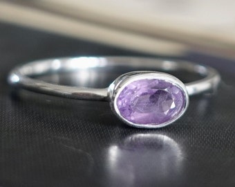 Delikatny owalny pierścionek z ametystem, srebro próby 925, poziomy pierścień z kamieniami, 6. rocznica, kamień urodzinowy z lutego, Mistry Gems, R151A