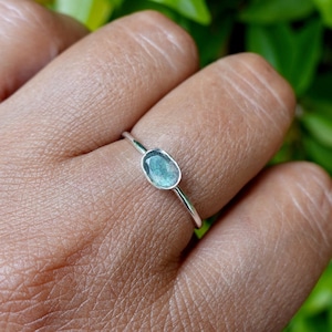 Dainty Oval Labradorite Ring, Facetted Horizontal Gemstone Stacking Ring, 925 Sterling Silver, Solitaire Engagement Ring,Mistry Gems,R151LAB