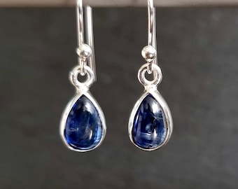 Kleine Blaue Kyanit Ohrringe, Tropfen 9 mm x 6 mm 925 Silber Ohrringe, Denim Blau Edelstein, Hochzeitsschmuck, Himalaya Stein, E5K